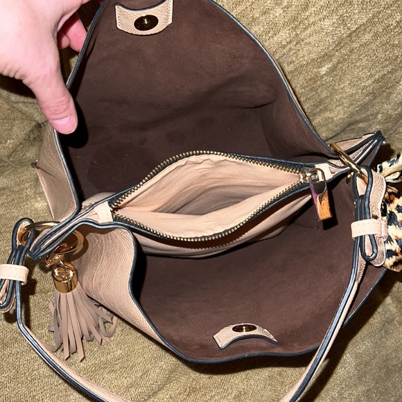 Used a handful of times from 3 bird Nest,new condition. ❤️ - Picture 4 of 6